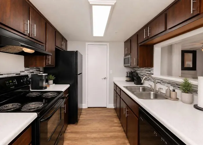 Apartment Retreat Near Asu - 2br Pool & Gym