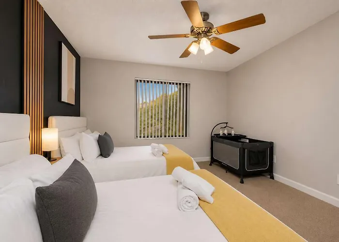 Retreat Near Asu - 2br Pool & Gym * Tempe