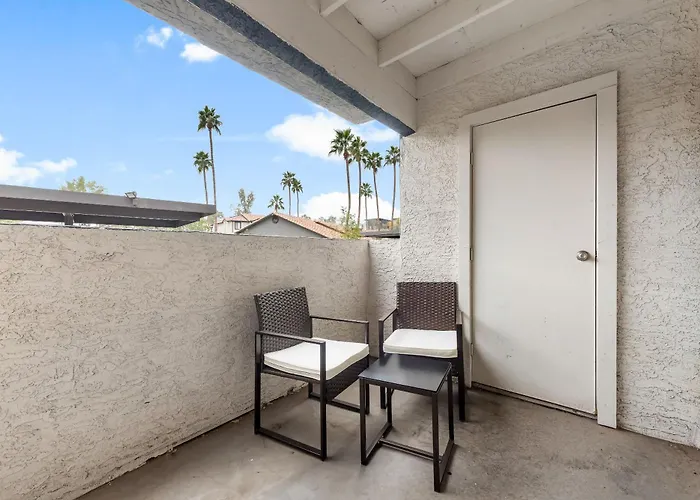 Retreat Near Asu - 2br Pool & Gym Tempe