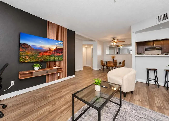 Apartment Retreat Near Asu - 2br Pool & Gym *