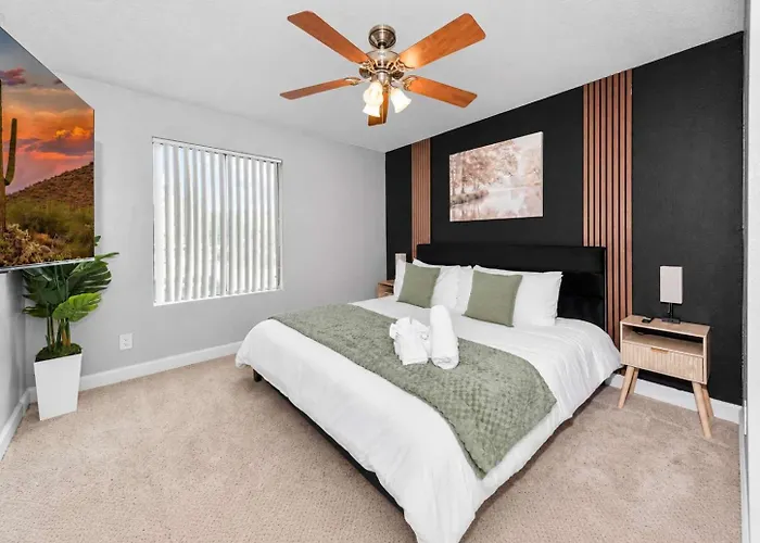 Retreat Near Asu - 2br Pool & Gym Apartment Tempe