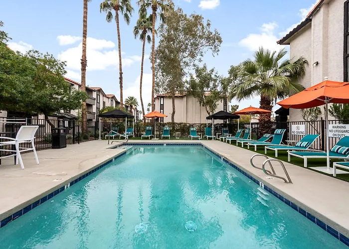Apartment Retreat Near Asu - 2br Pool & Gym *