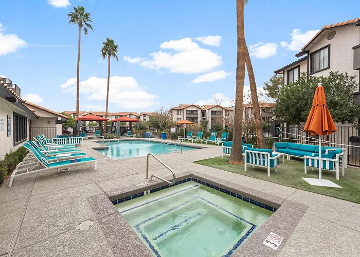 Apartment Retreat Near Asu - 2br Pool & Gym *